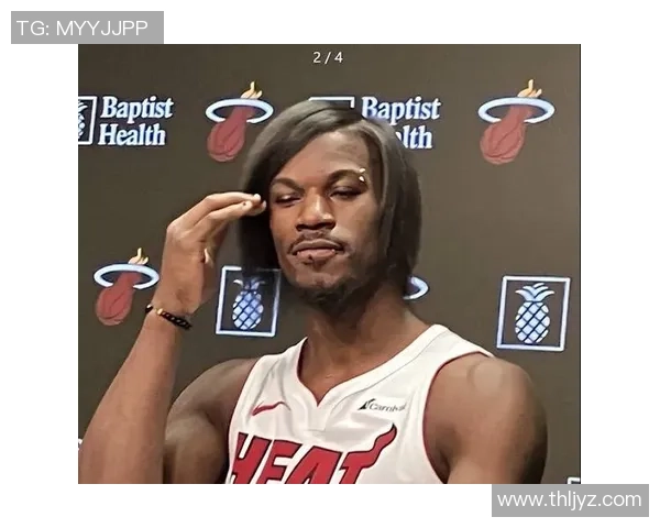 长发脏辫男足球星展现独特个性与球场风采的完美融合